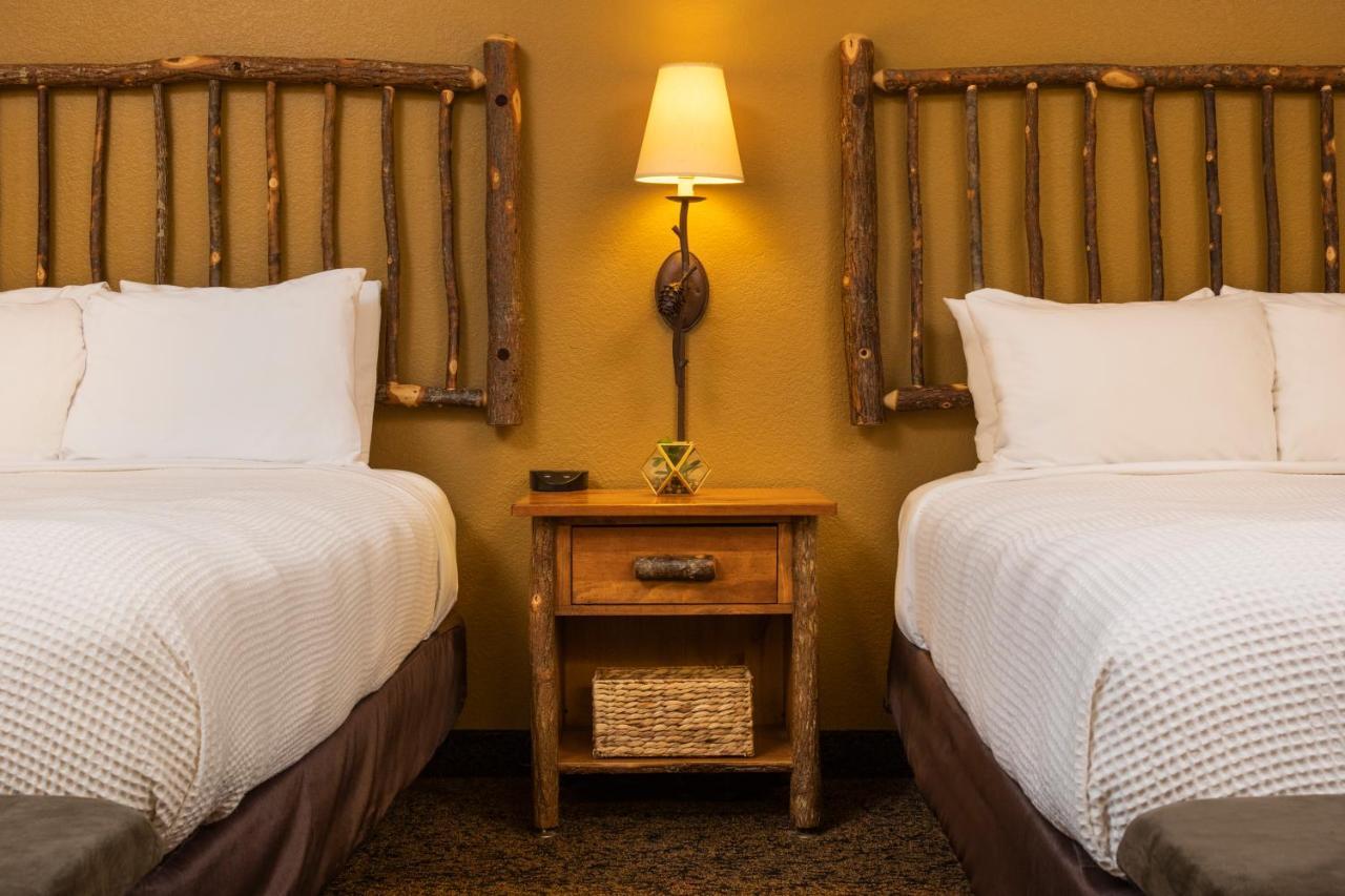 Bantr Grand Hotel Wausau - Ротшильд Экстерьер фото