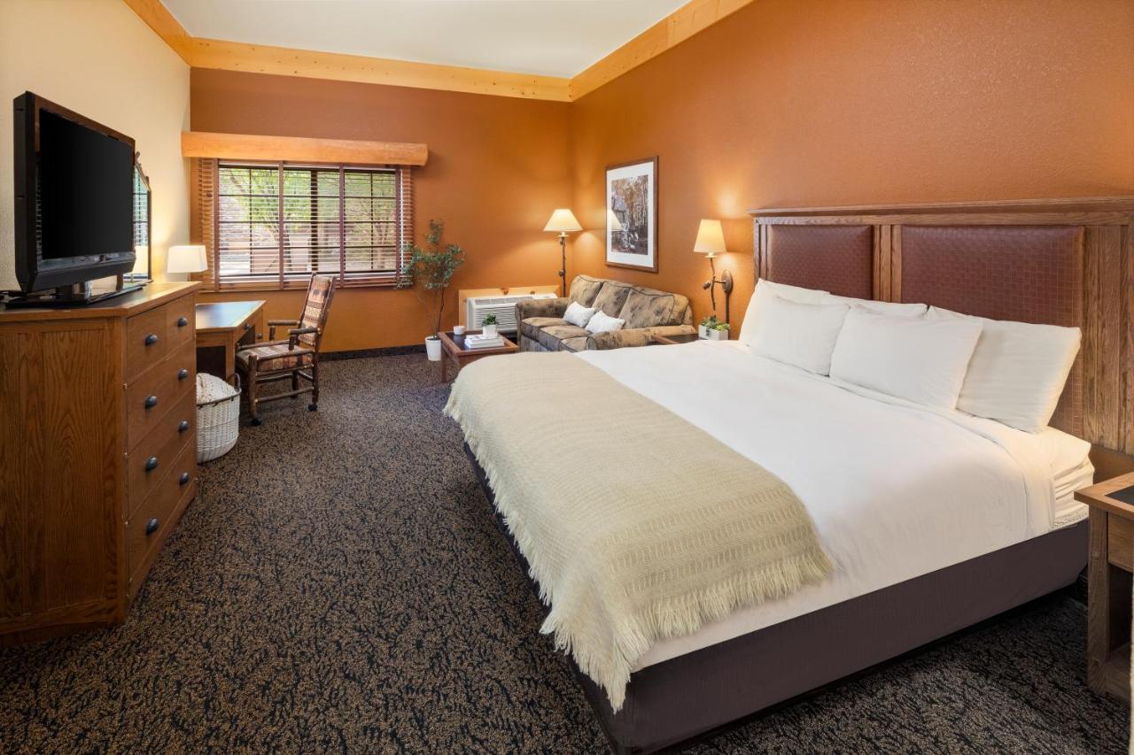 Bantr Grand Hotel Wausau - Ротшильд Экстерьер фото